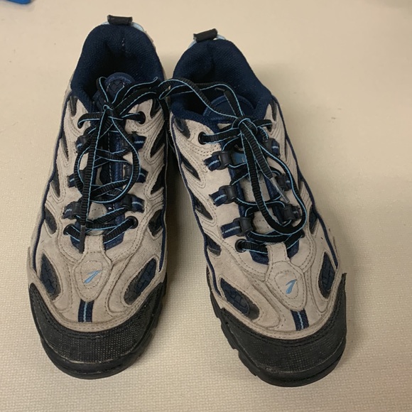 Brooks Hiking Runners (8) - Picture 5 of 7